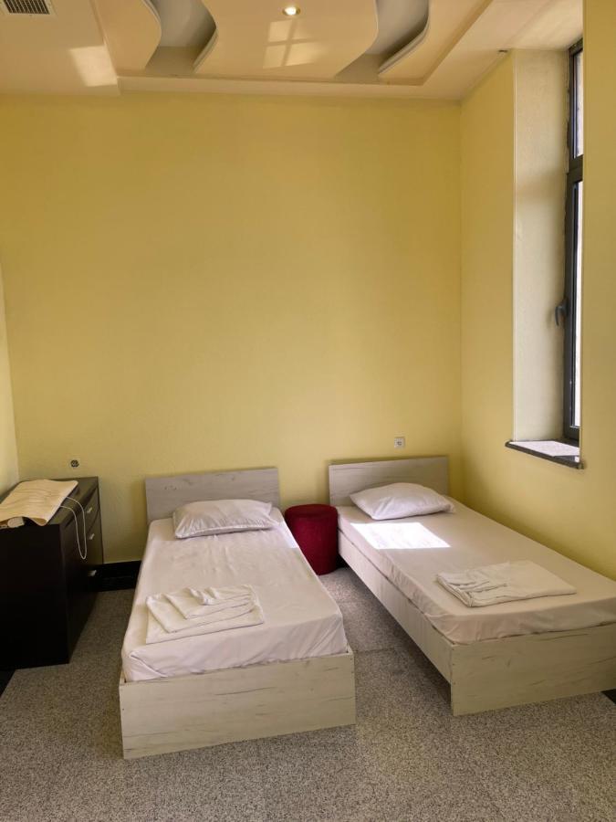 Joy Hotel Apartament Erévan Extérieur photo