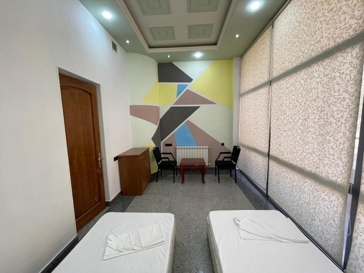 Joy Hotel Apartament Erévan Extérieur photo