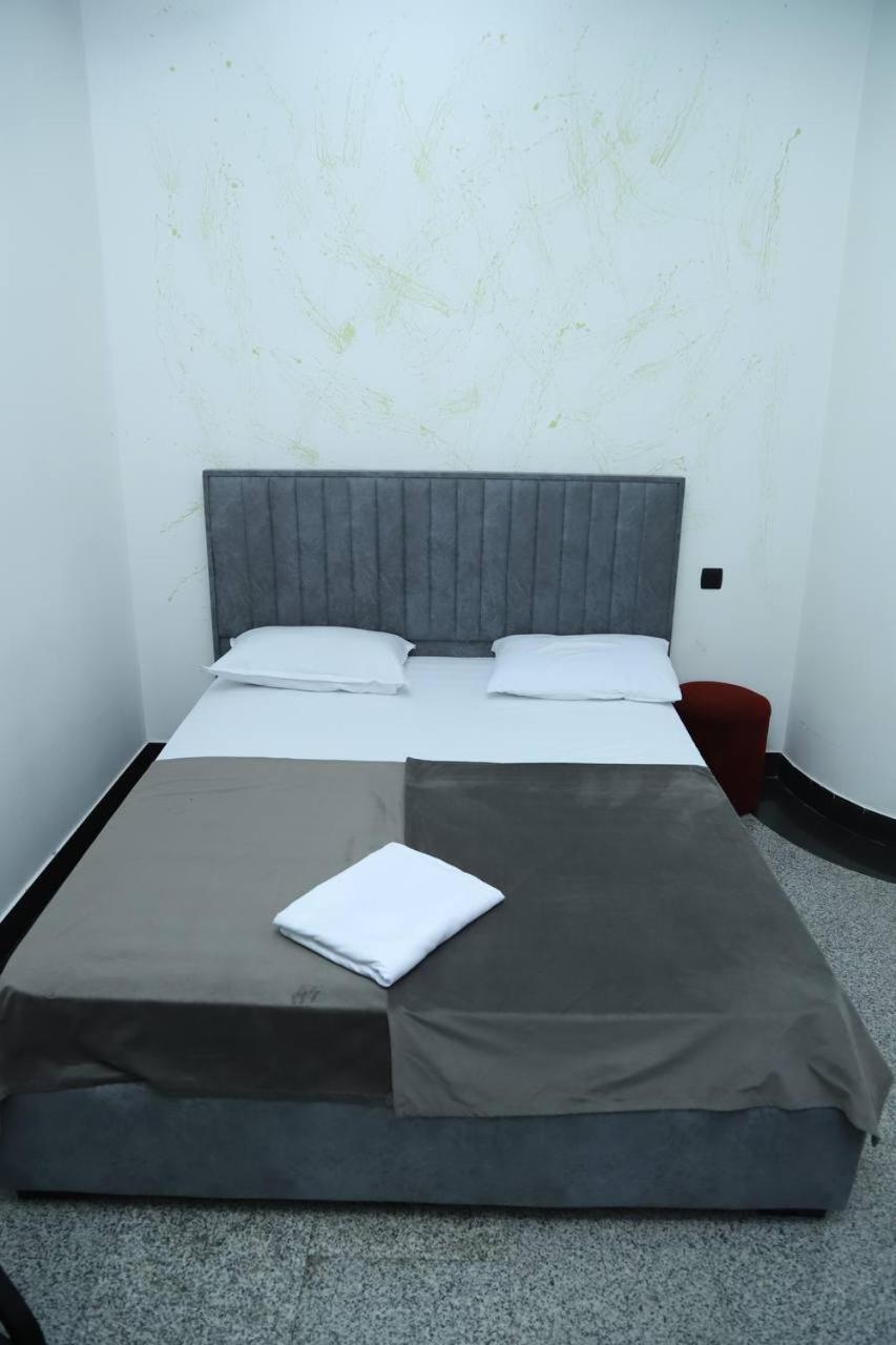 Joy Hotel Apartament Erévan Extérieur photo
