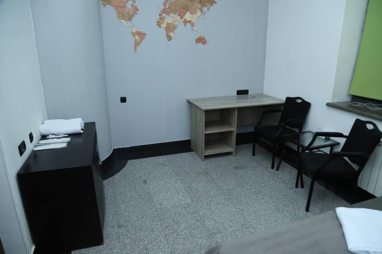 Joy Hotel Apartament Erévan Extérieur photo